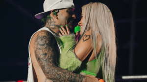 Parejas de artistas que se enamoraron fuera del estudio y materializaron su amor en canciones