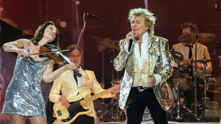 Rod Stewart recibirá Premio a la Trayectoria y actuará en los American Music Awards 2025